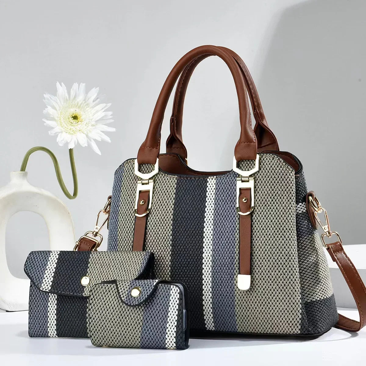 Luxury Striped Designer Handbag with Matching Wallet – Elegant Large-Capacity Shoulder & Crossbody Bag